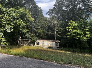 496 2nd Plumb Rd, Belvidere, TN 37306