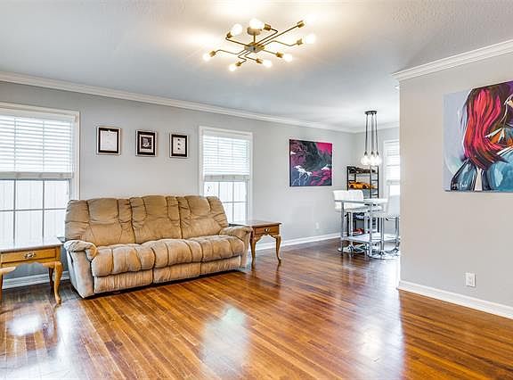 4th image of 558 Parkhurst Dr