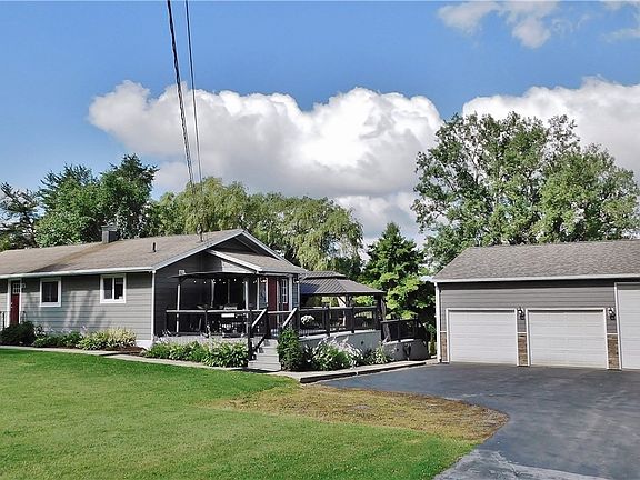 2nd image of 3755 Sentinel Heights Rd