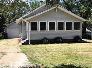 311 S Cain St, Clinton, IL 61727