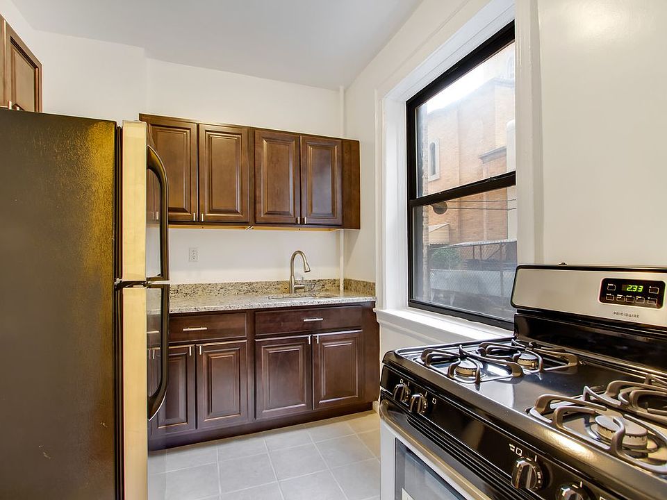 1st image of 2908 31st Ave APT A8