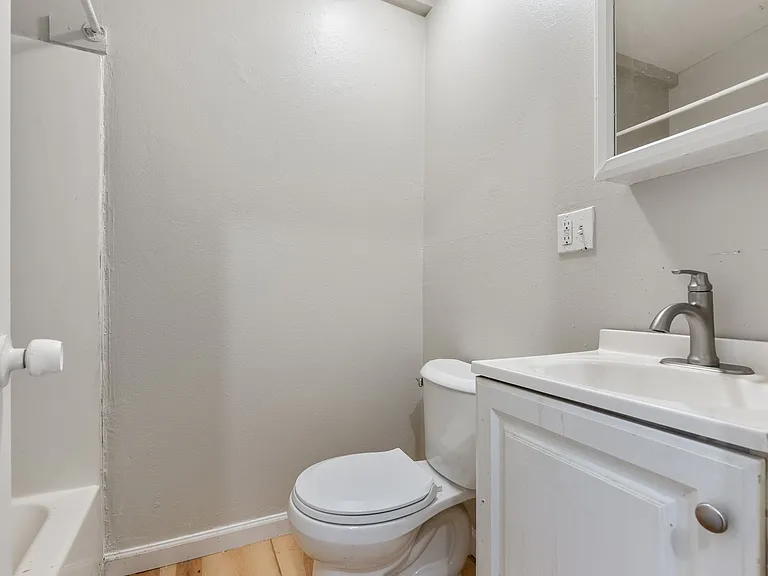Ainsworth St - Rooms for Rent — Photo 35