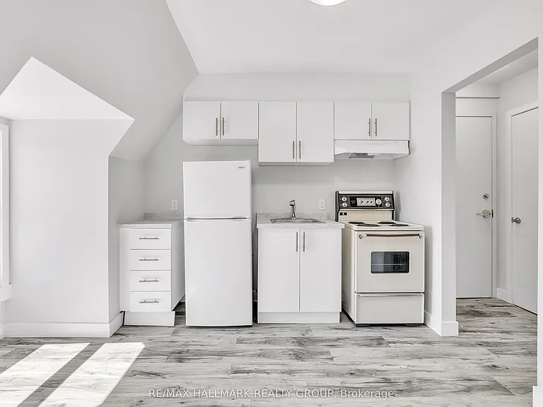 261 Somerset St E #5 — Photo 8