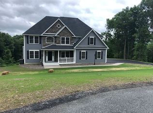 160 Ridgemont Dr, Hopewell Junction, NY 12533