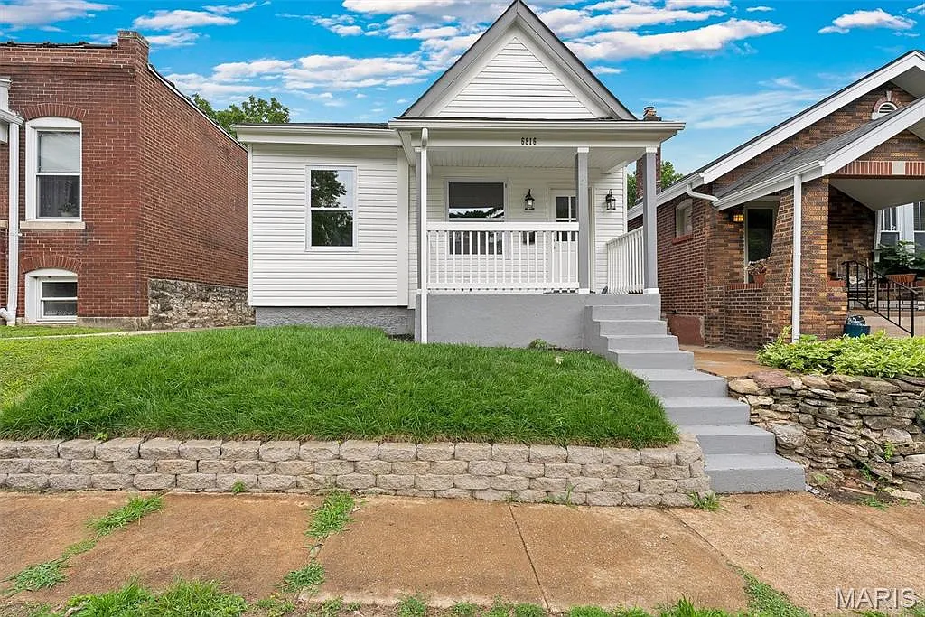 3 bed, 2.0 bath, 1200 sqft, $2,500 — Photo 1