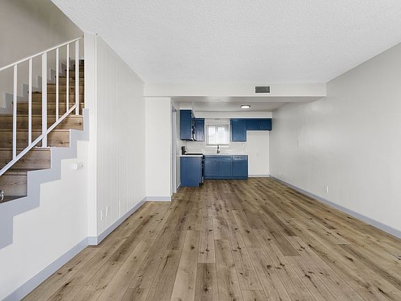 3rd image of 112 E Buckthorn St APT 8