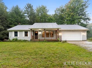 17722 148th Ave, Spring Lake, MI 49456