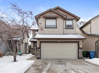43 N Cougarstone Ct SW, Calgary, AB T3H 5R3