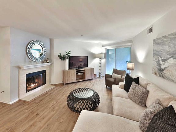 4th image of 5837 Oak Bend Ln Unit 101