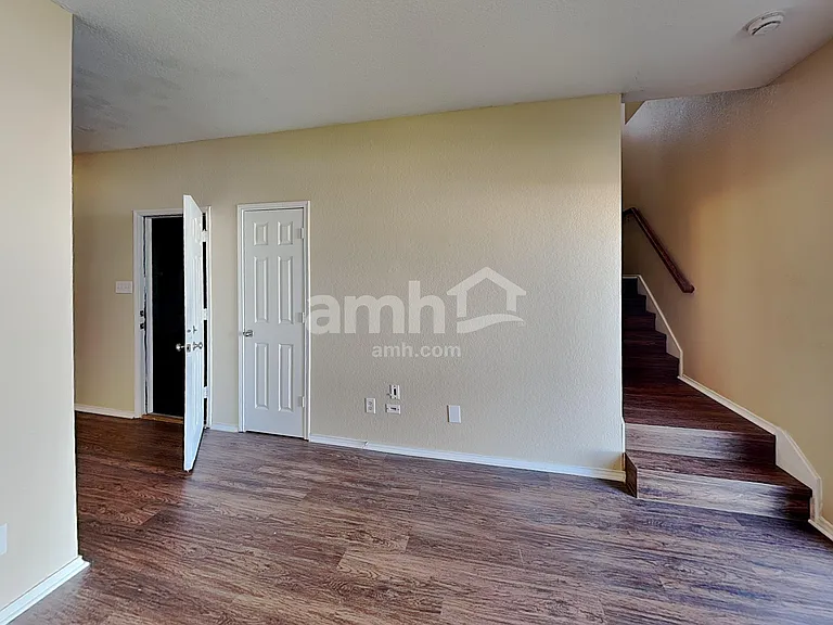 2623 Basswood Dr — Photo 6