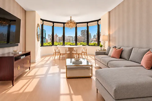 Living room, photo 1