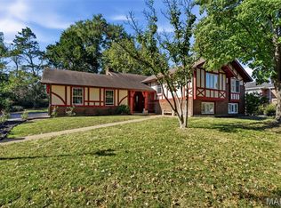1925 Lanchester Ct, Chesterfield, MO 63017