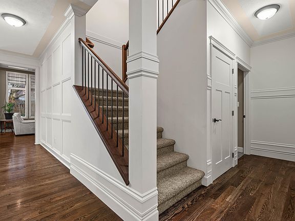 3rd image of 8512 Bradshaw Pl