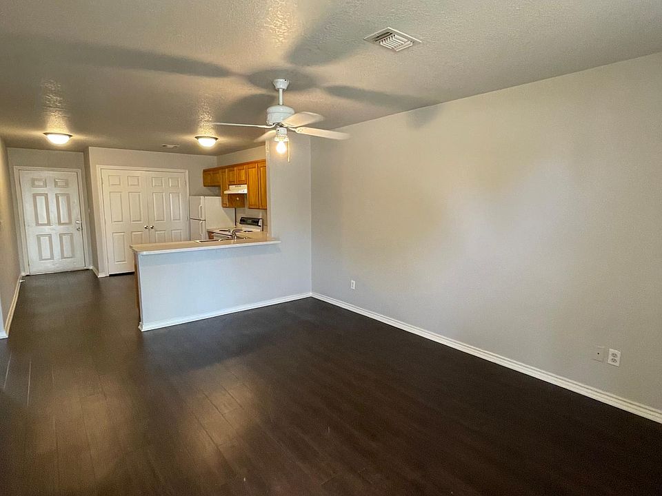 1st image of 119 Lynch Dr #B