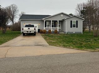 1306 Riley Ln, Dexter, MO 63841
