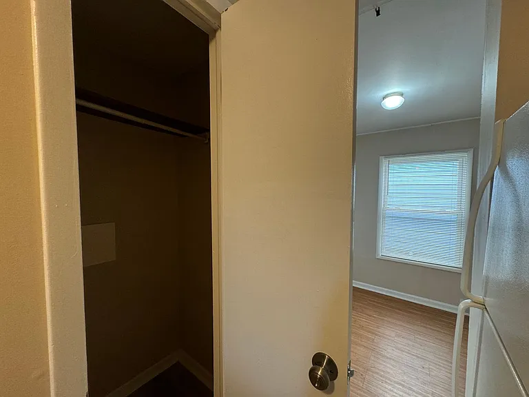 82 Harvard St — Photo 11
