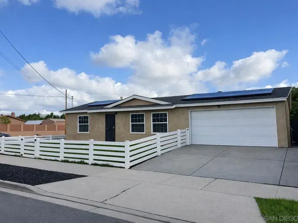 557 Parkbrook St, Spring Valley, CA 91977