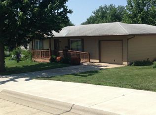 410S S Saunders St, Maryville, MO 64468