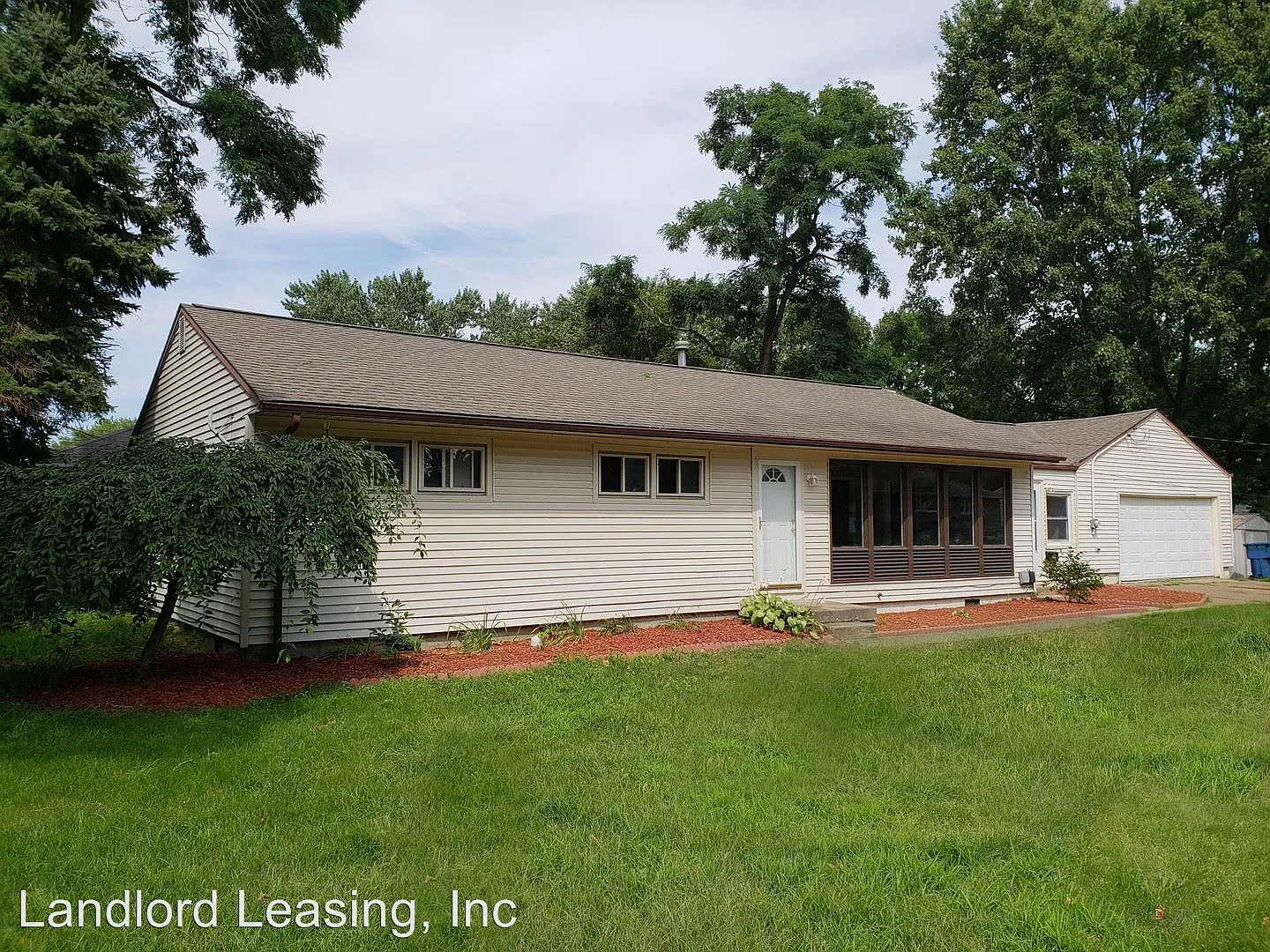 105 Brandt Ave photo 1