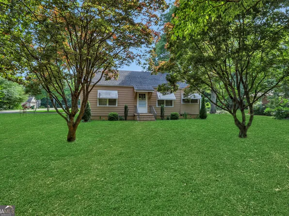 303 Glen Iris Dr, Monroe, GA 30655