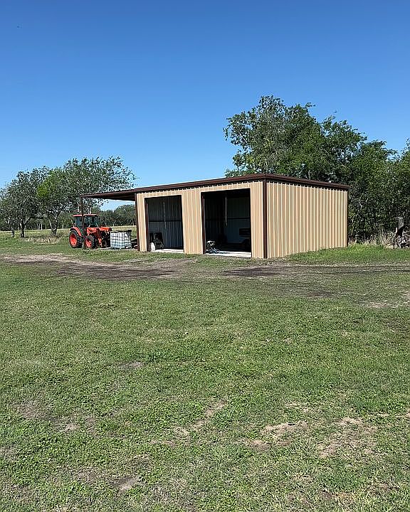 1st image of 721 Deaf Smith Rd