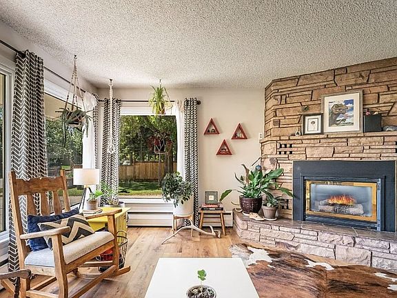 4th image of 303 N 10th Ave