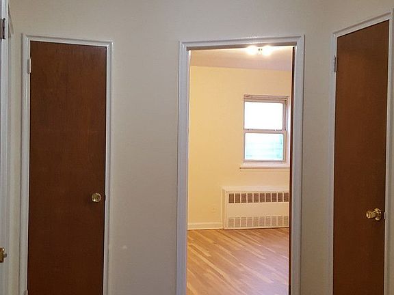 2nd image of 2720 Newtown Ave #1