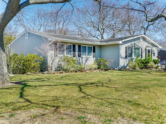 5th image of 1476 Lakewood Ave