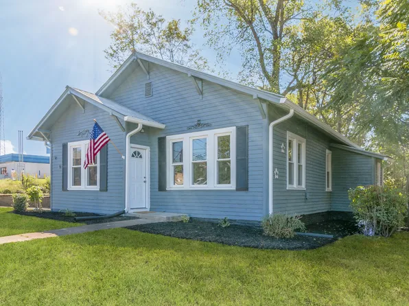 127 W Main St, Camden, TN 38320