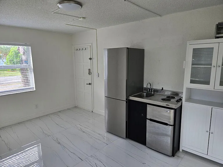 1300 NW 4th Ave #B — Photo 14