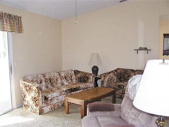 2nd image of 452 Hickory Ave