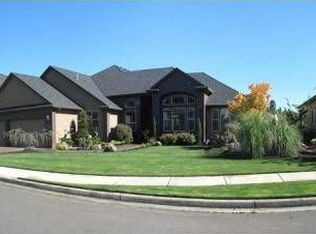 907 SE 201st Ct, Camas, WA 98607