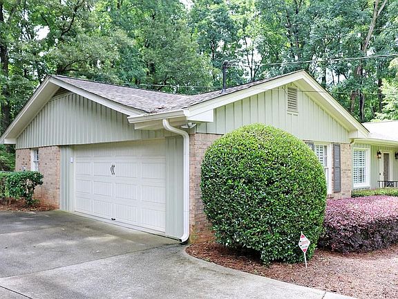 3rd image of 4956 Fox Forest Dr