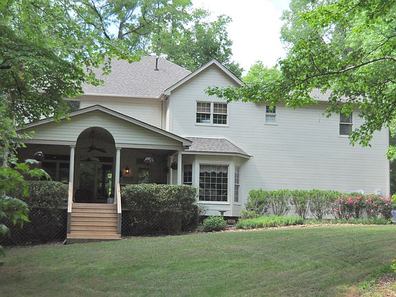 2nd image of 208 Harvest Ln