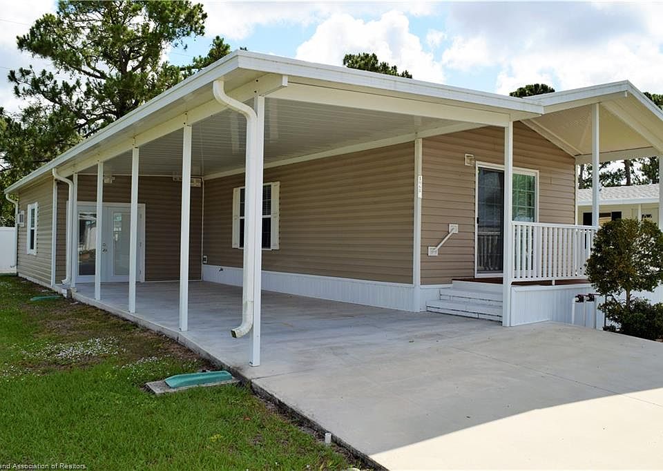 1st image of 1068 W Virginia Dr