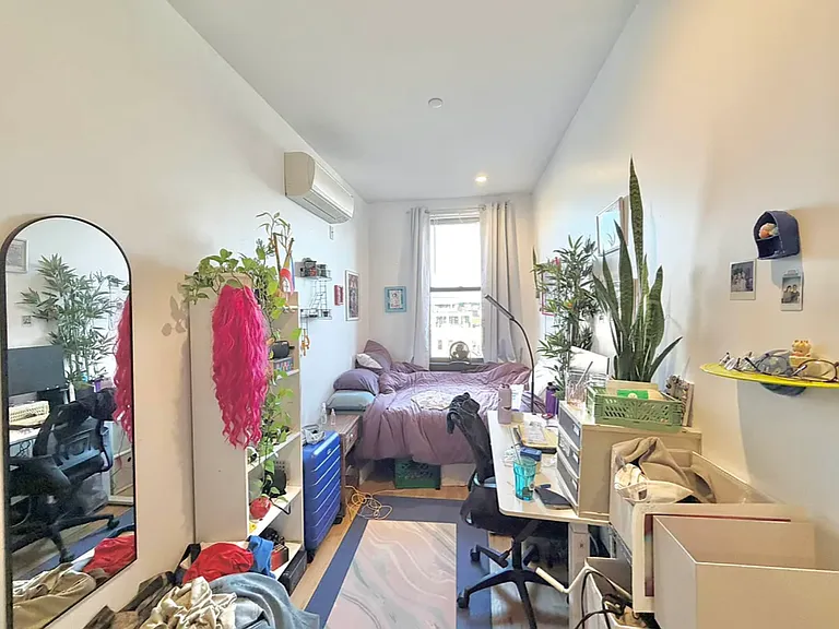 172 Suydam St #4L — Photo 2