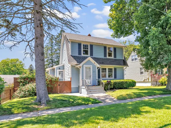 345 Huntington Road, Stratford, CT 06614