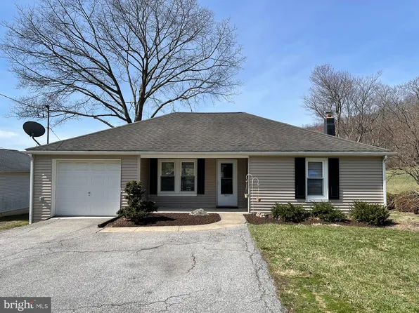 7462 Reynolds Mill Rd, Seven Valleys, PA 17360