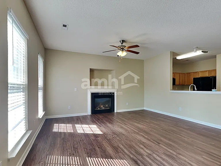 720 Waterbrook Ln — Photo 6
