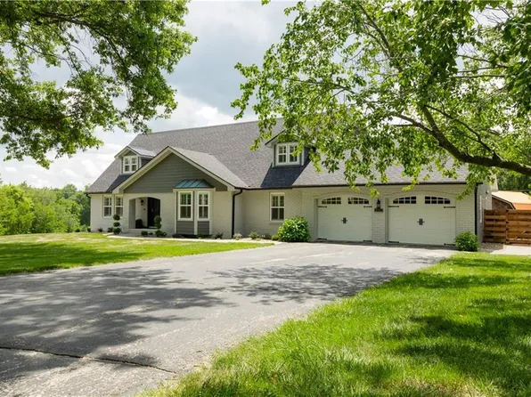 4102 Miller Rd, Saint Joseph, MO 64505