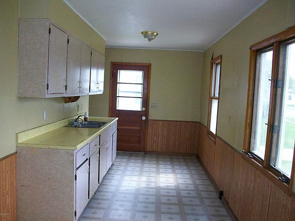 2nd image of 1105 N 13th St