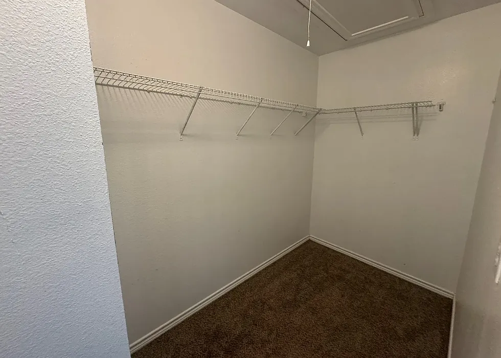 3 bed, 1207 sqft, $1,850 — Photo 2