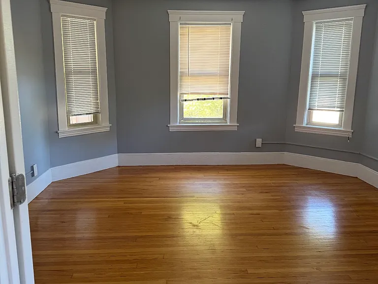 9 Fern St #2 — Photo 5