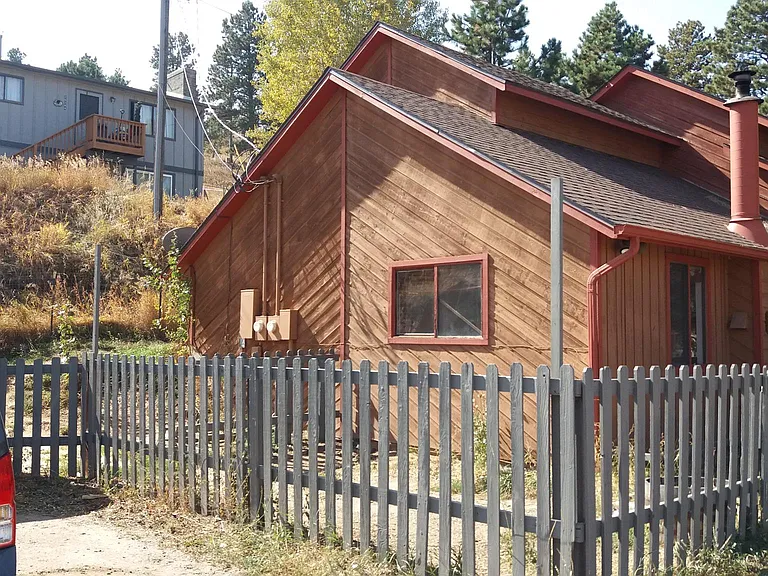 26152 S End Rd — Photo 1
