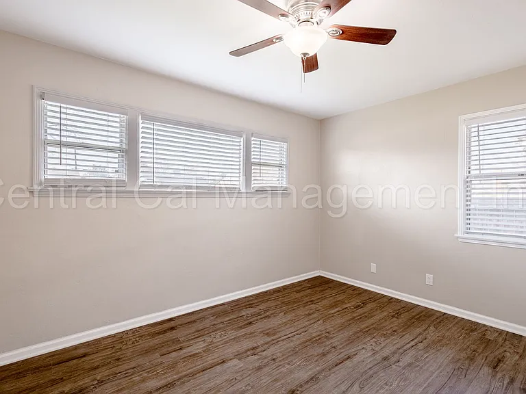 200 Wetherley Dr — Photo 9