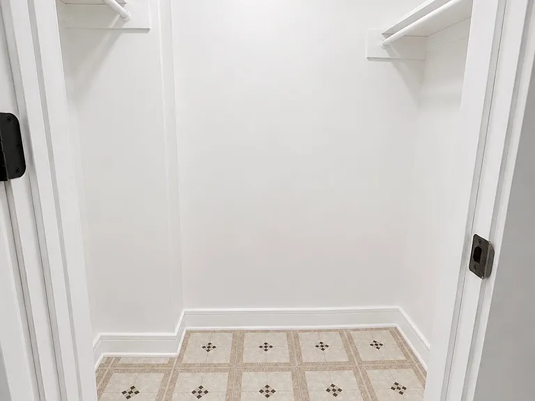 80 Carmine Dr #D15 — Photo 8
