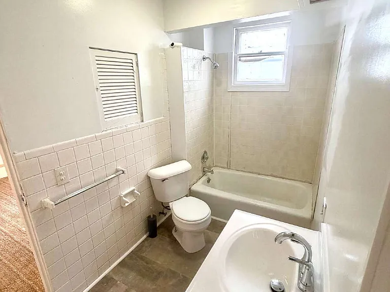 516 N Porter St #1 — Photo 11