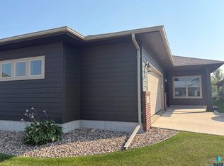 E 61st St, Sioux Falls, SD 57108