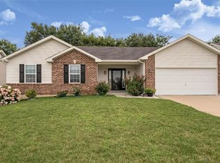 788 Pecan Hill Dr, Saint Charles, MO 63304