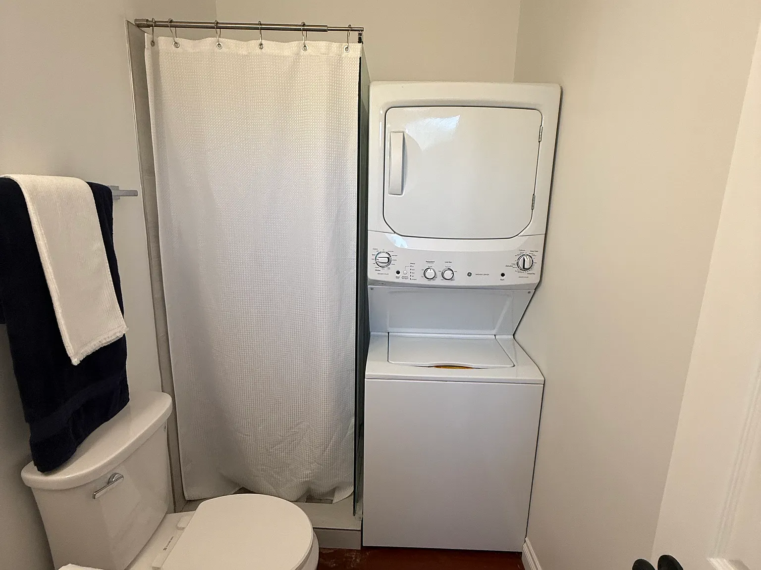 Studio, 250 sqft, $2,000 — Photo 4